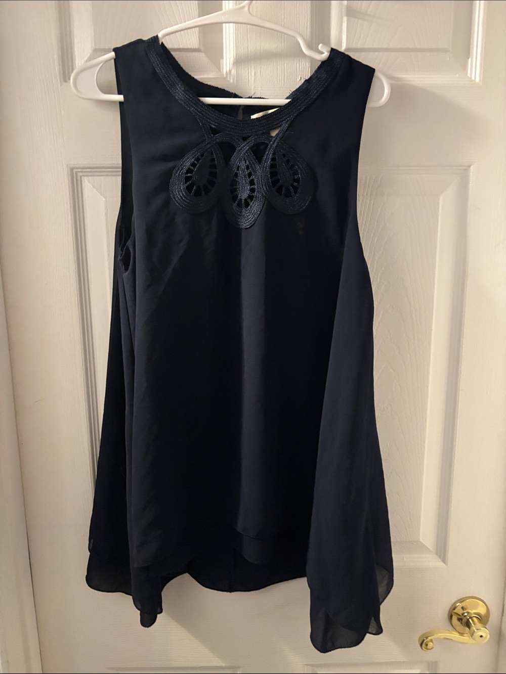 Lark & Ro Navy Sleeveless Lace Yoke Camisole